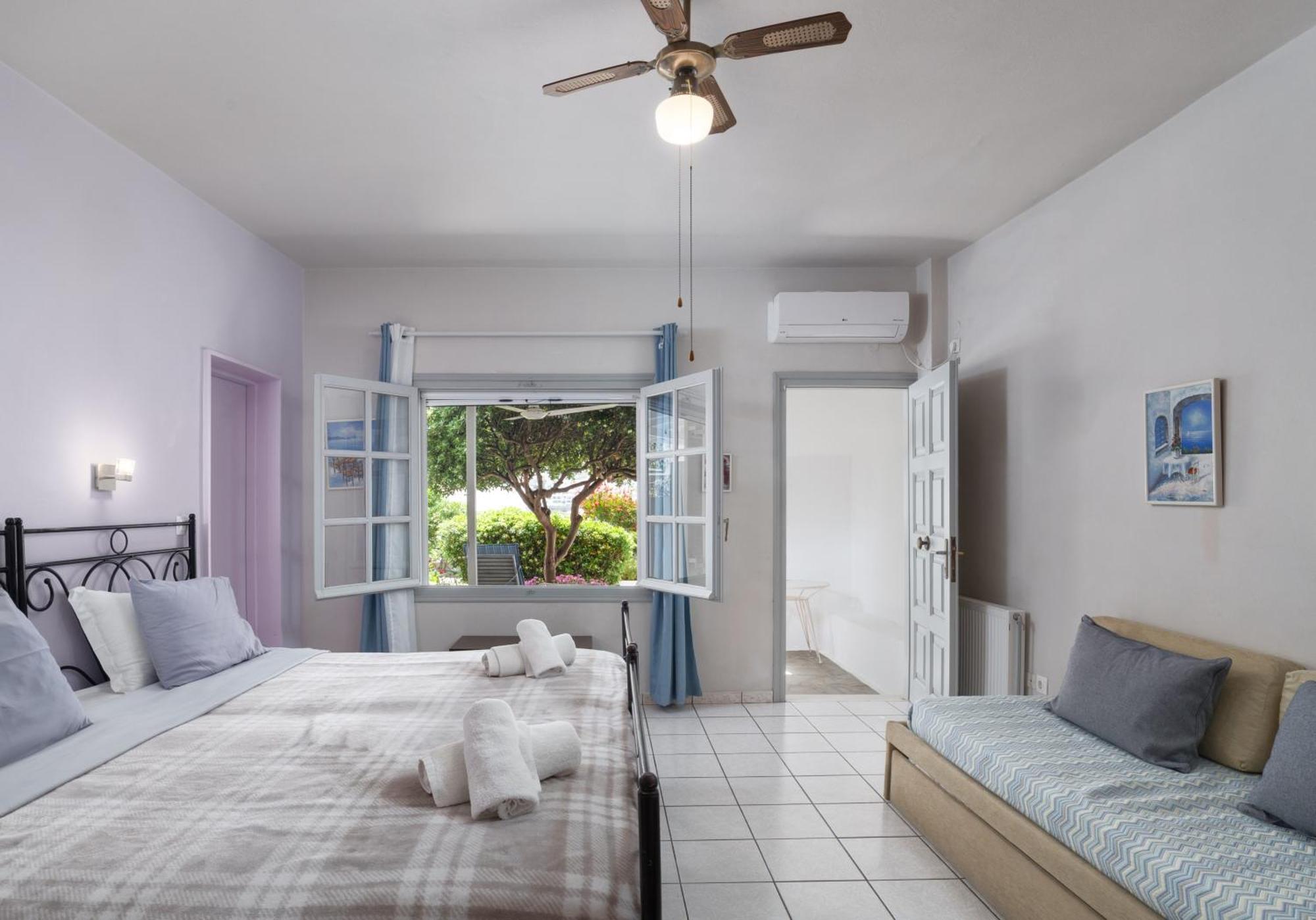 Villa Arni Andros - Βίλα Αρνη Mpatsi Buitenkant foto